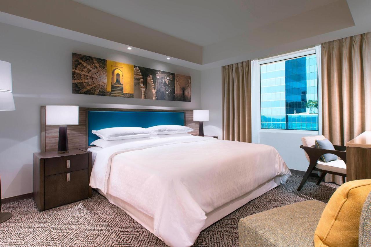 Sheraton Hyderabad Hotel Eksteriør bilde